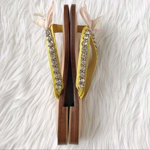 SOLD | Juicy Couture tan/yellow leather sandals - Picture 16 of 16